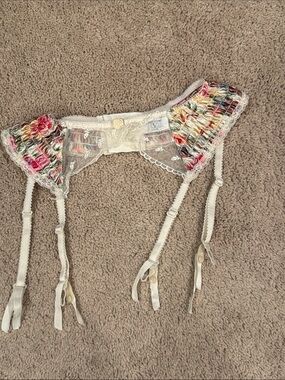 Vintage Valentino Ivory Floral Lace Garter Belt with Multi-Color Embroidery